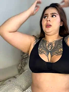 ValerieHilton online show from 25, 11, 2025