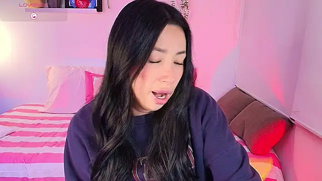 lilyy evanss online show from 27, 2, 2026