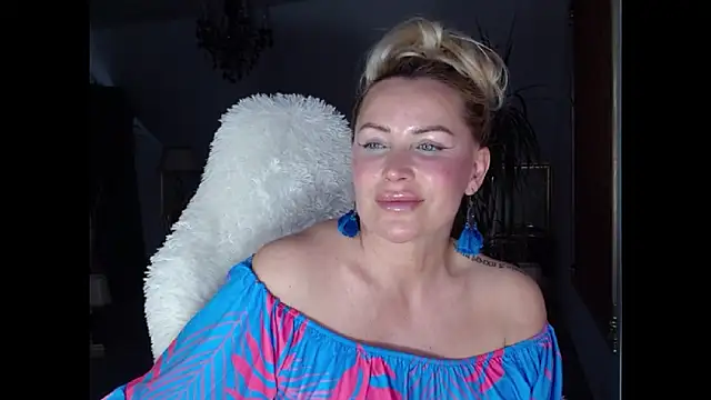 Snapshot of eyesangel22 chatting on 13, 2, 2025 eyesangel22 online show from 13, 2, 2025