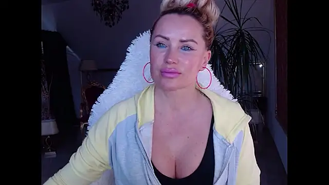 Snapshot of eyesangel22 chatting on 21, 3, 2025 eyesangel22 online show from 21, 3, 2025