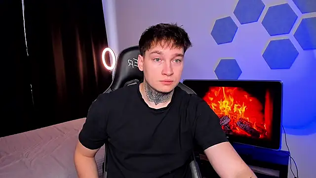 Chris Tyson online show from 22, 12, 2025