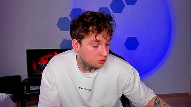 Chris Tyson online show from 4, 4, 2026