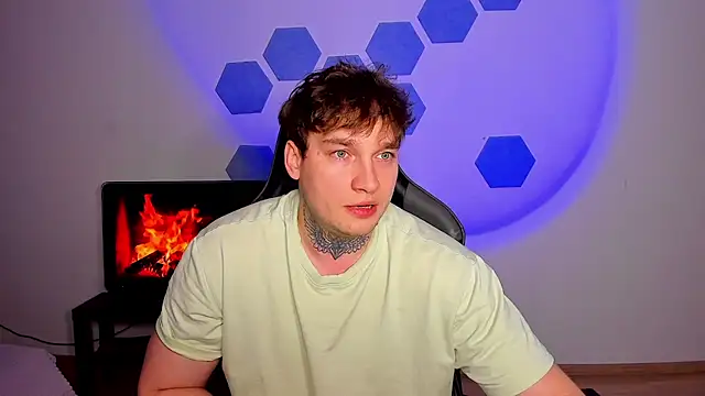 Chris Tyson online show from 18, 4, 2026