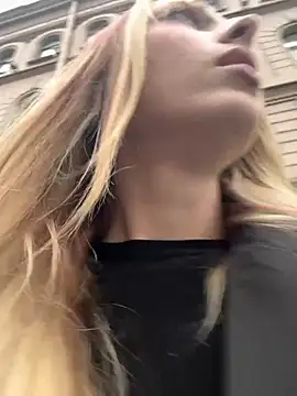 LoraaDoll online show from 16, 9, 2025