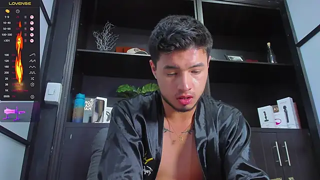 EdwardRoss  online show from 4, 2, 2025