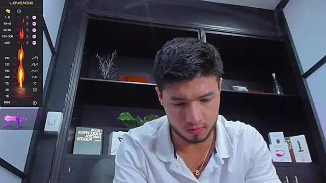 EdwardRoss  online show from 4, 2, 2025