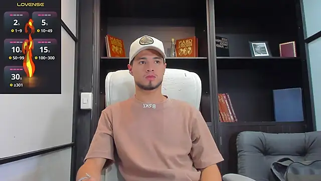 EdwardRoss  online show from 28, 2, 2025