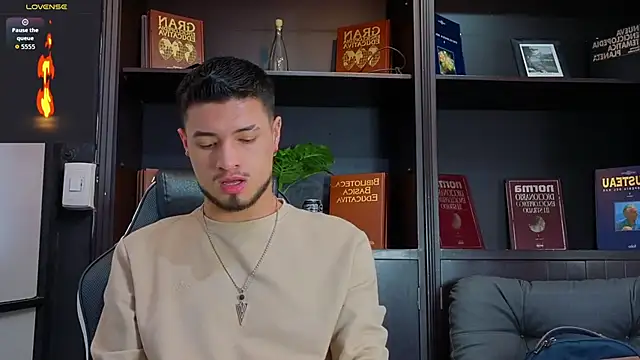 EdwardRoss  online show from 3, 10, 2025