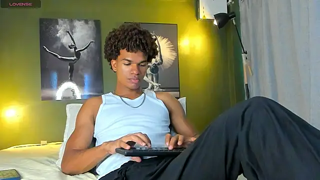 Snapshot of bigxx0 chatting on 15, 12, 2024 bigxx0 online show from 15, 12, 2024