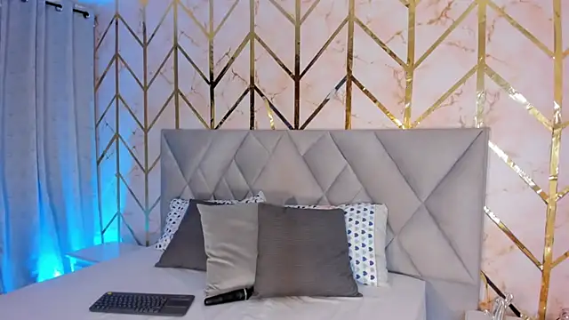 Snapshot of Arianabromw chatting on 19, 12, 2024 Arianabromw online show from 19, 12, 2024