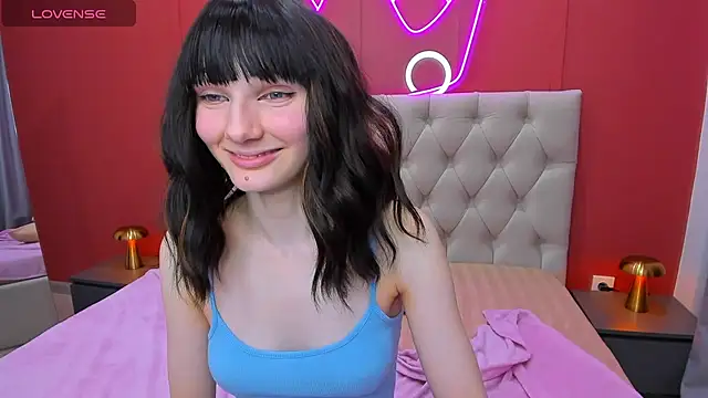 Lili flowerr online show from 17, 1, 2025