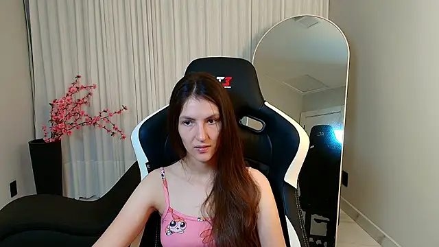 Snapshot of upssnowy chatting on 22, 10, 2025 upssnowy online show from 22, 10, 2025