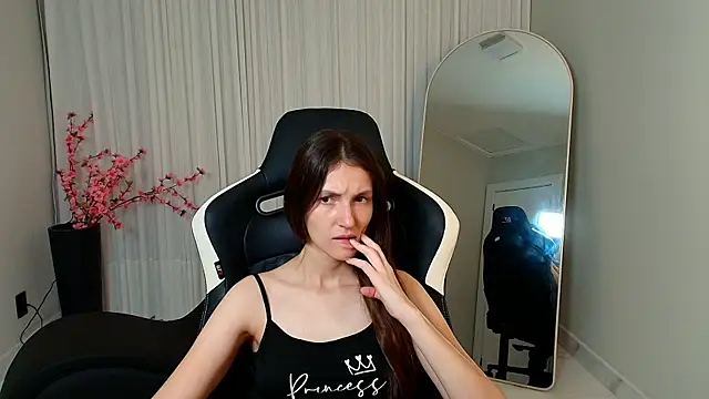 Snapshot of upssnowy chatting on 27, 10, 2025 upssnowy online show from 27, 10, 2025