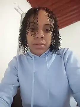 Snapshot of Julia_Pretinha chatting on 9, 11, 2025 Julia Pretinha online show from 9, 11, 2025