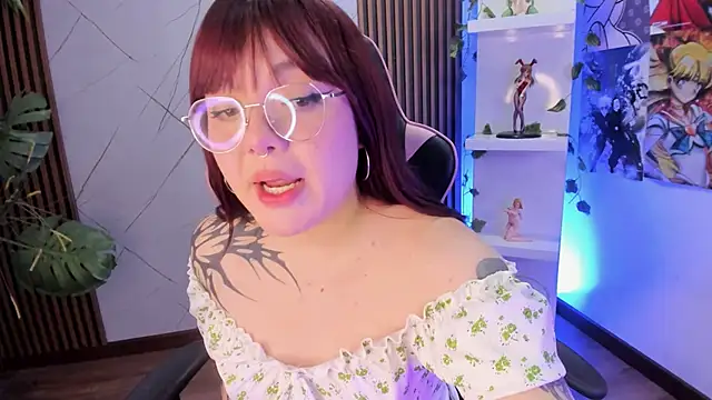 Snapshot of Fluffy_Bubble21 chatting on 17, 2, 2025 Fluffy Bubble21 online show from 17, 2, 2025