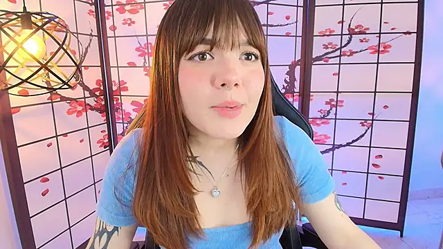 Snapshot of Fluffy_Bubble21 chatting on 8, 10, 2025 Fluffy Bubble21 online show from 8, 10, 2025