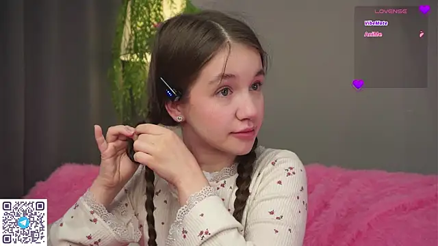 AmiLewis online show from 7, 3, 2025