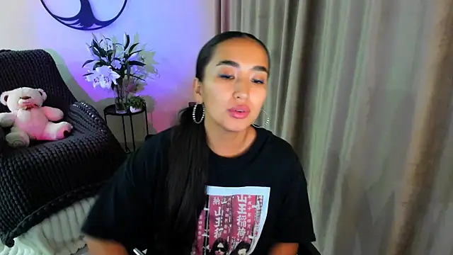 worldofkim online show from 28, 10, 2025