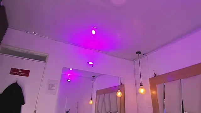 Snapshot of ary_cooper_ chatting on 8, 2, 2025 ary cooper online show from 8, 2, 2025