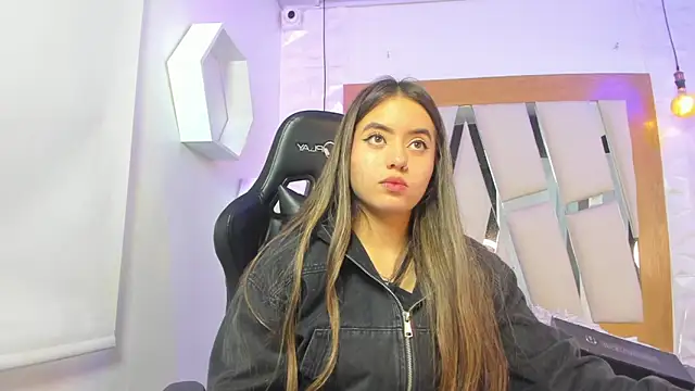 Snapshot of ary_cooper_ chatting on 25, 10, 2025 ary cooper online show from 25, 10, 2025