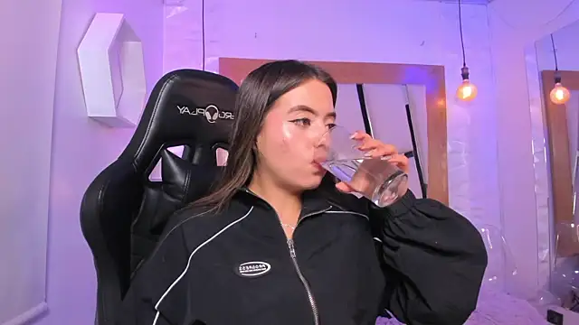 Snapshot of ary_cooper_ chatting on 20, 11, 2025 ary cooper online show from 20, 11, 2025