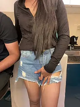 Snapshot of Miss__Malaika chatting on 2, 3, 2025 Miss Malaika online show from 2, 3, 2025