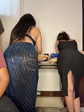 Snapshot of Miss__Malaika chatting on 9, 11, 2025 Miss Malaika online show from 9, 11, 2025