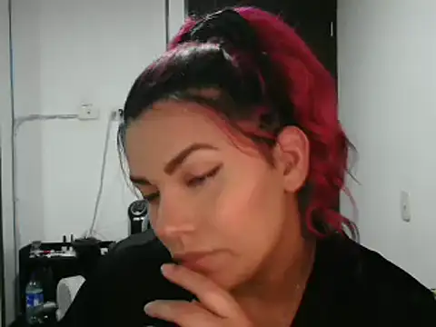 CarolinaRincon online show from 22, 2, 2025