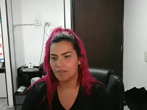 CarolinaRincon online show from 28, 2, 2025