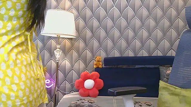 Mishika Gill online show from 4, 6, 2026