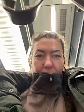 Snapshot of eveangelll chatting on 5, 2, 2026 eveangelll online show from 5, 2, 2026