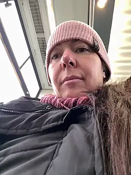 Snapshot of eveangelll chatting on 1, 3, 2026 eveangelll online show from 1, 3, 2026