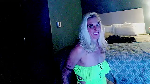 Glamazonx online show from 24, 12, 2024