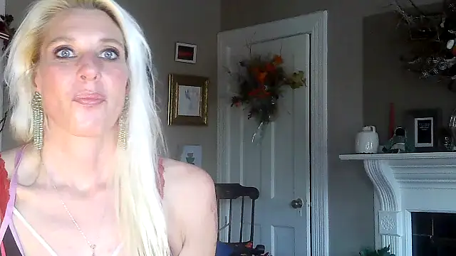 Glamazonx online show from 1, 12, 2025