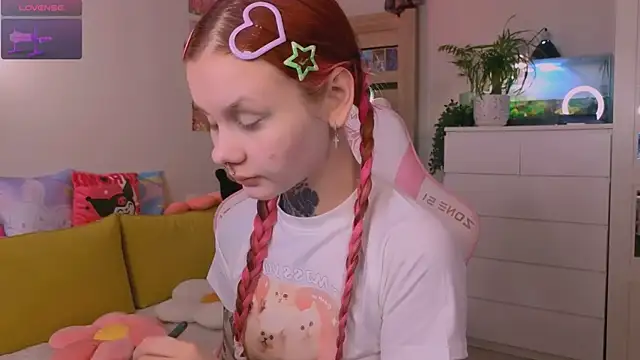 Britney Lynch online show from 13, 11, 2025