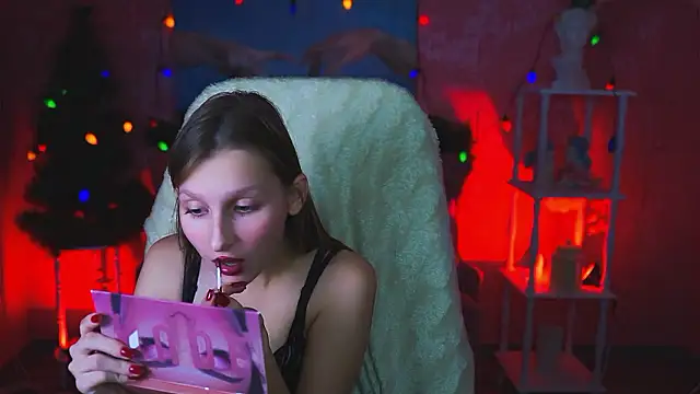 EllaHorton online show from 5, 12, 2024