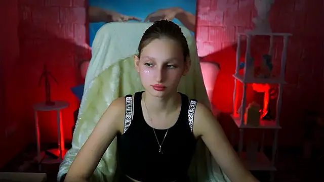 EllaHorton online show from 27, 1, 2025