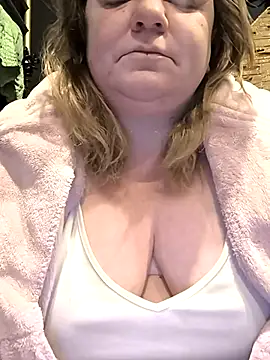 Snapshot of jusichka chatting on 3, 2, 2026 jusichka online show from 3, 2, 2026