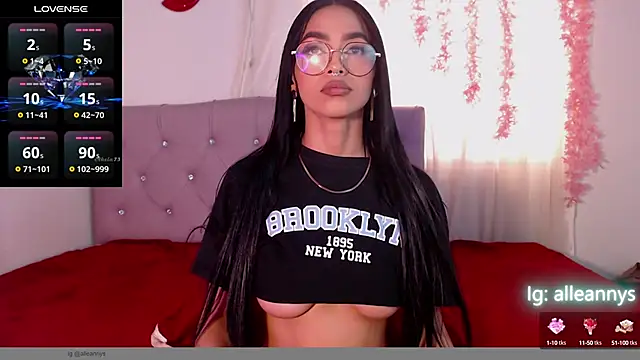 Snapshot of Alleanys_Cristal chatting on 24, 2, 2025 Alleanys Cristal online show from 24, 2, 2025