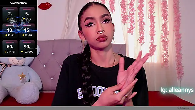 Snapshot of Alleanys_Cristal chatting on 1, 3, 2025 Alleanys Cristal online show from 1, 3, 2025