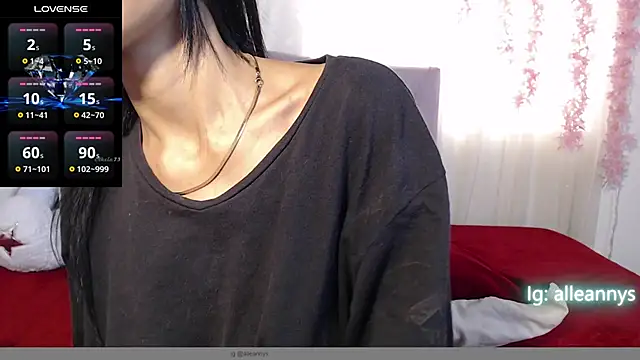 Snapshot of Alleanys_Cristal chatting on 7, 3, 2025 Alleanys Cristal online show from 7, 3, 2025