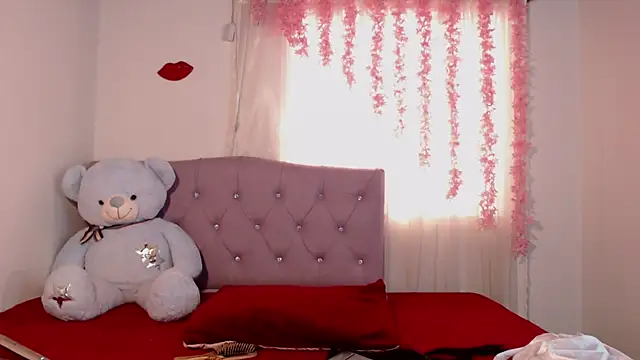 Snapshot of Alleanys_Cristal chatting on 10, 3, 2025 Alleanys Cristal online show from 10, 3, 2025