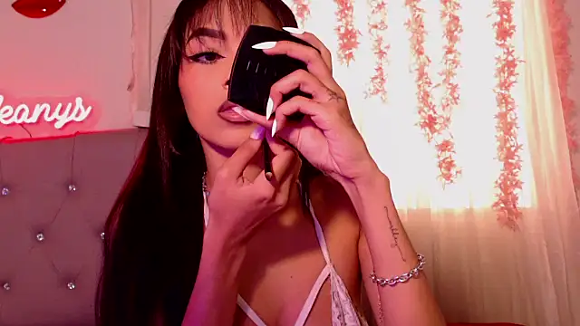 Snapshot of Alleanys_Cristal chatting on 14, 9, 2025 Alleanys Cristal online show from 14, 9, 2025