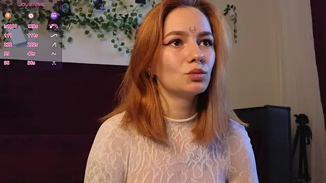 girl with snaketatto0 online show from 18, 9, 2025