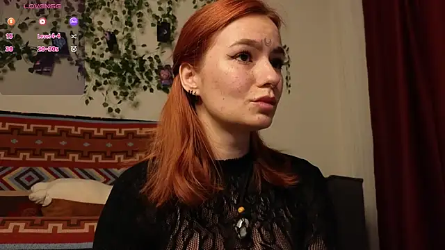 girl with snaketatto0 online show from 2, 12, 2025