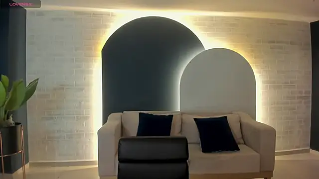 GigiLee  online show from 3, 12, 2024