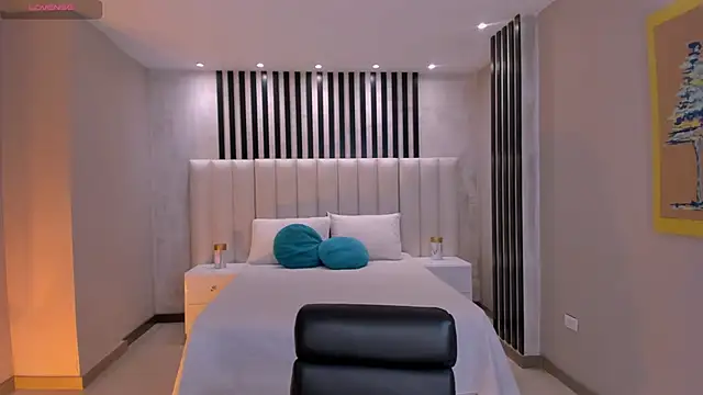 GigiLee  online show from 22, 1, 2025