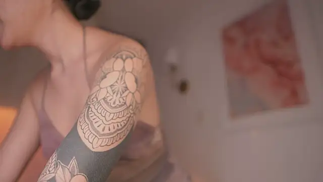 GigiLee  online show from 14, 9, 2025