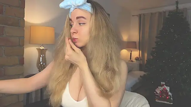 hotexclusive  online show from 13, 12, 2024