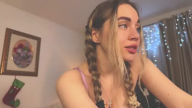 hotexclusive  online show from 10, 1, 2025